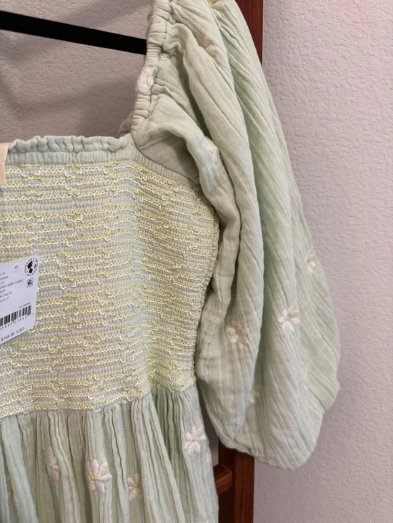 Free People Dahlia Mint Green Puff-Sleeve Smocked Midi Dress Size Small NWT - Picture 7 of 7